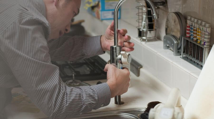 Local expert plumbing services in East Peoria, IL